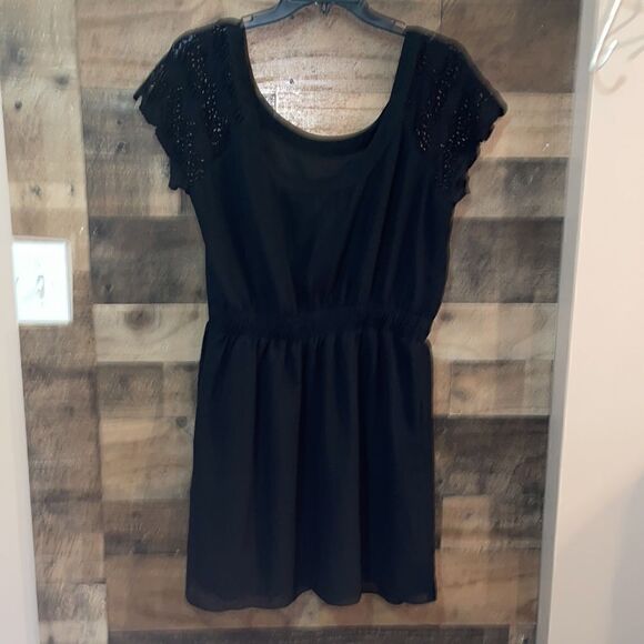 ✨BCBGeneration Little Black Cocktail Dress with Lace Sleeves - Picture 4 of 8